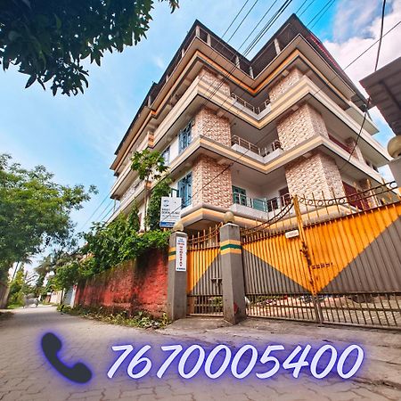 Taj Residency Holiday Homestay -Entire 1Bhk & 2Bhk Private Apartments -Call 767Ooo54Oo Jorhāt Exterior foto