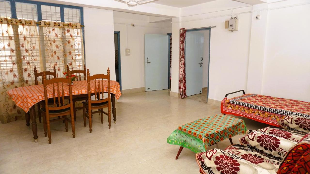 Taj Residency Holiday Homestay -Entire 1Bhk & 2Bhk Private Apartments -Call 767Ooo54Oo Jorhāt Exterior foto