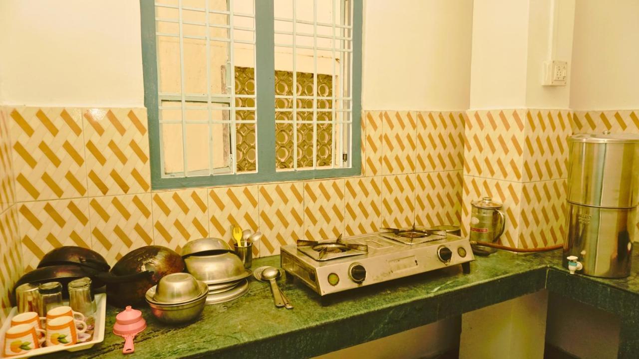 Taj Residency Holiday Homestay -Entire 1Bhk & 2Bhk Private Apartments -Call 767Ooo54Oo Jorhāt Exterior foto